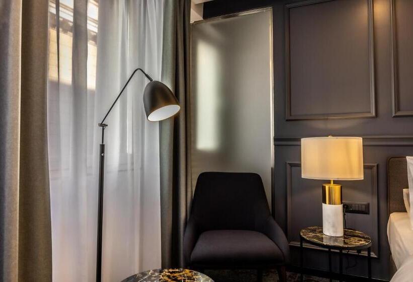 غرفة ديلوكس, Apeiro City Avant Garde