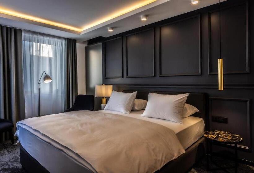 غرفة ديلوكس, Apeiro City Avant Garde