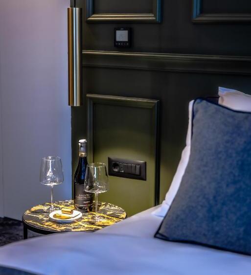 غرفة ديلوكس, Apeiro City Avant Garde