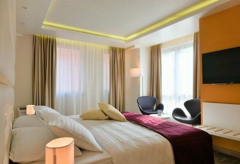 غرفة ديلوكس, Apeiro City Avant Garde