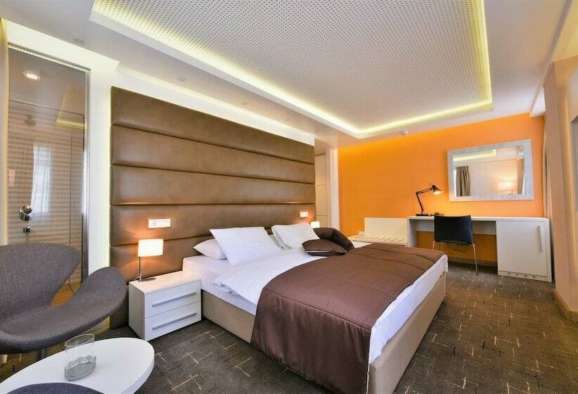 غرفة ديلوكس, Apeiro City Avant Garde