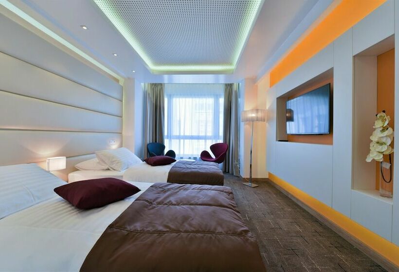 غرفة ديلوكس, Apeiro City Avant Garde