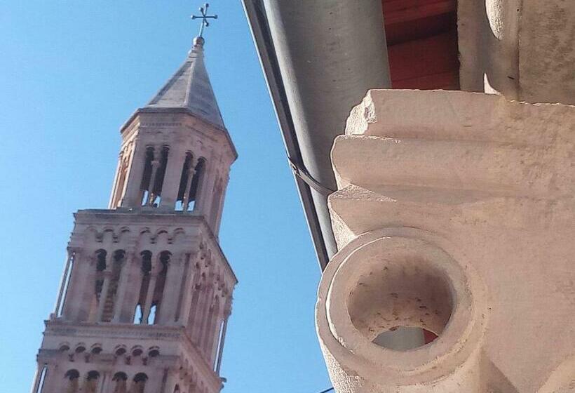 חדר דחוקס עם מיטת קינג, Gothic Palace Heritage