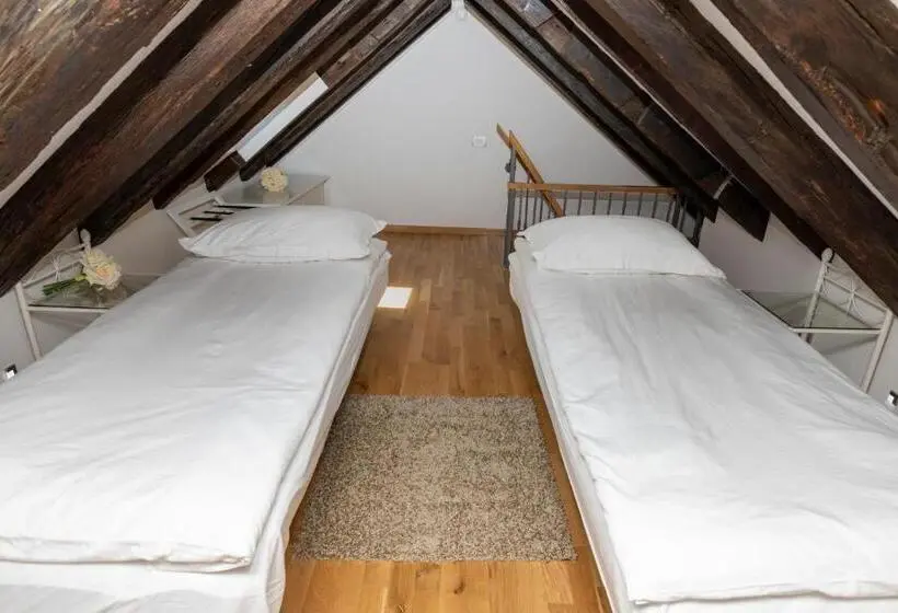 Deluxe-perhehuone, Gothic Palace Heritage