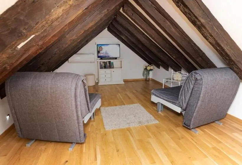 Deluxe-perhehuone, Gothic Palace Heritage