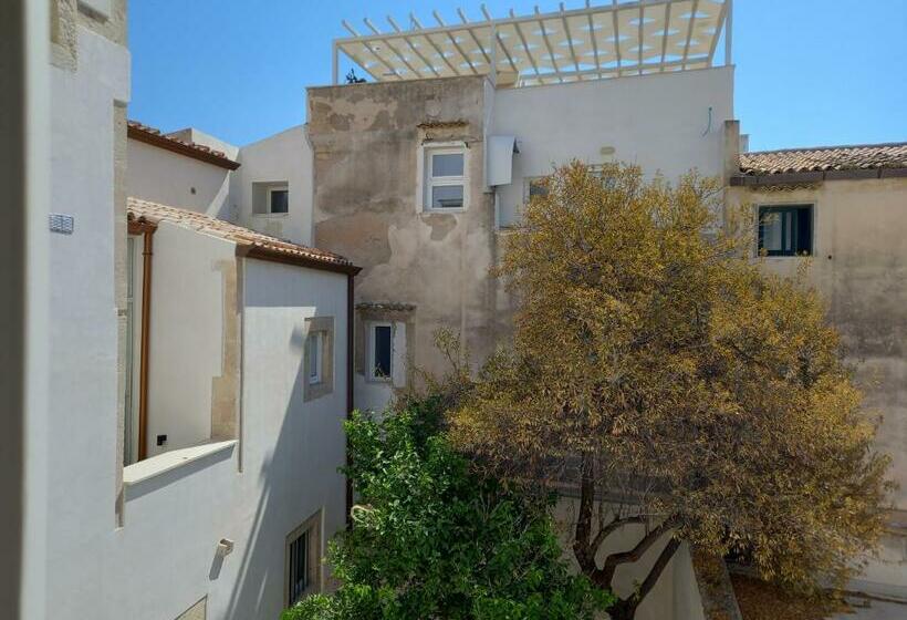 Номер Deluxe с Балконом, Lanterne Magiche Ortigia Suites