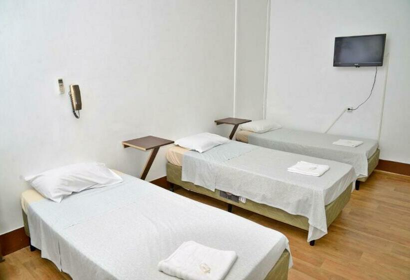 Economy Triple Room, Palácio   Próx Ao Hospital Santa Casa