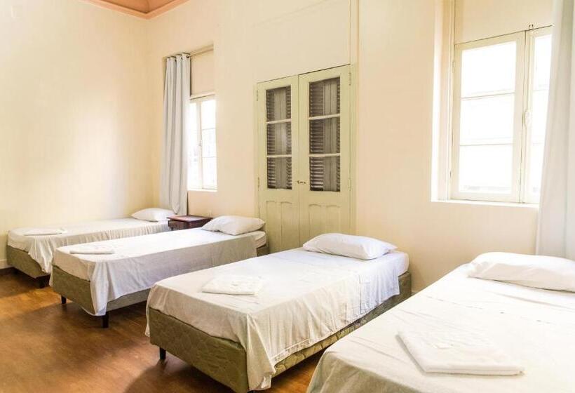 חדר אקונומי לארבעה, Palácio   Próx Ao Hospital Santa Casa