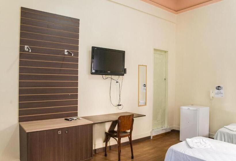 Economy Quadruple Room, Palácio   Próx Ao Hospital Santa Casa