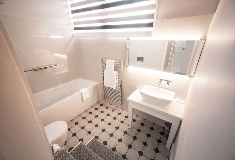 غرفة قياسية, Steventon House