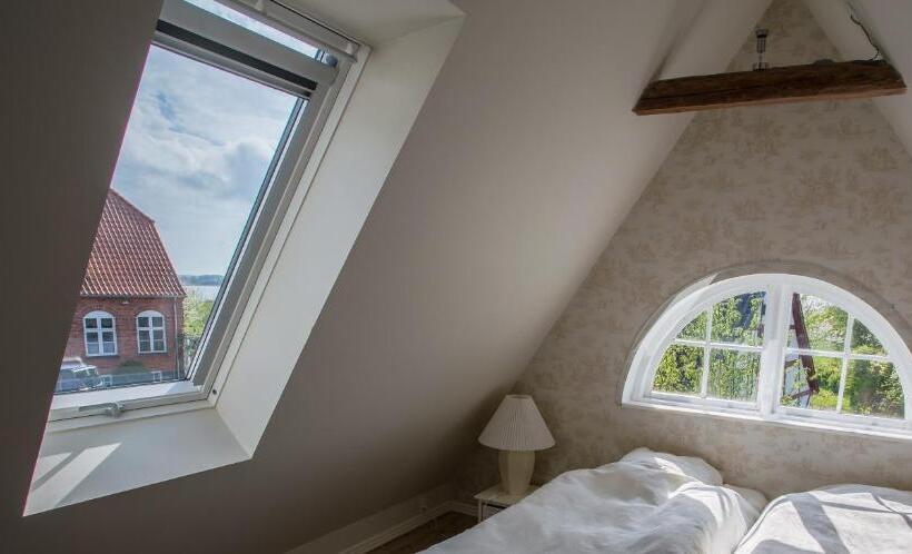 בית, 2 חדרי שינה, Jungshoved Præstegård B&b