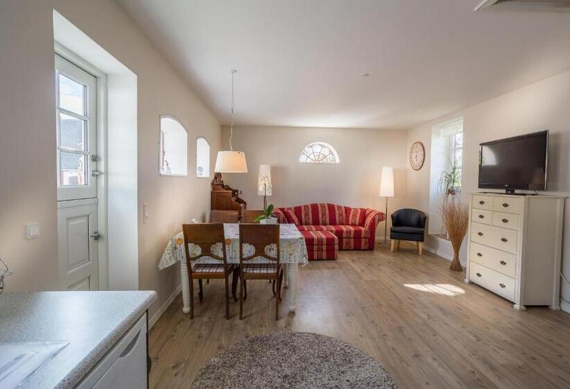 בית, 2 חדרי שינה, Jungshoved Præstegård B&b