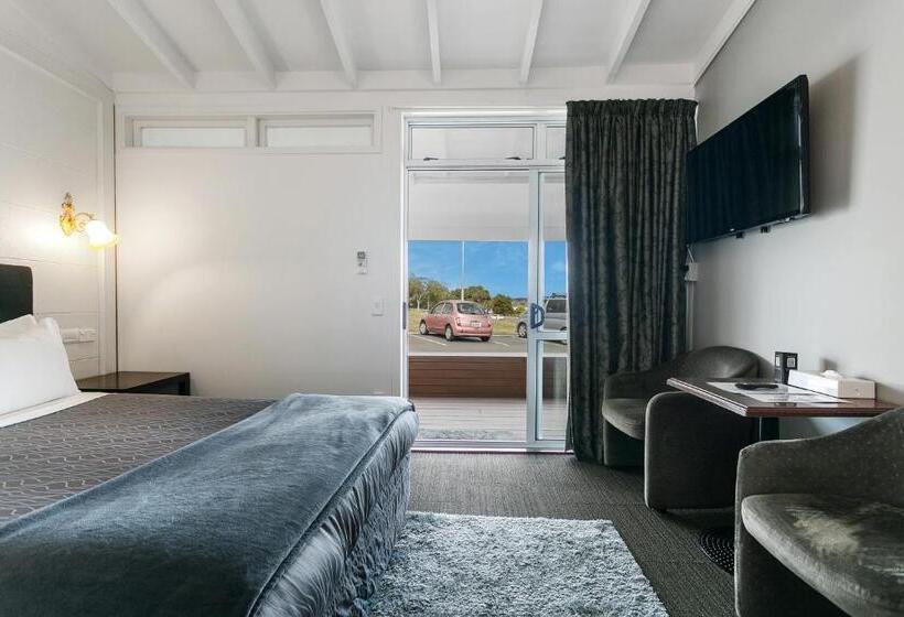 이코노미 스튜디오, Taupo Thermal Motel & Spa