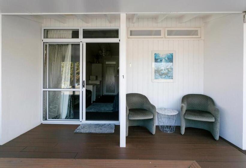 이코노미 스튜디오, Taupo Thermal Motel & Spa