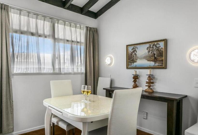 발코니가 있는 스위트, Taupo Thermal Motel & Spa