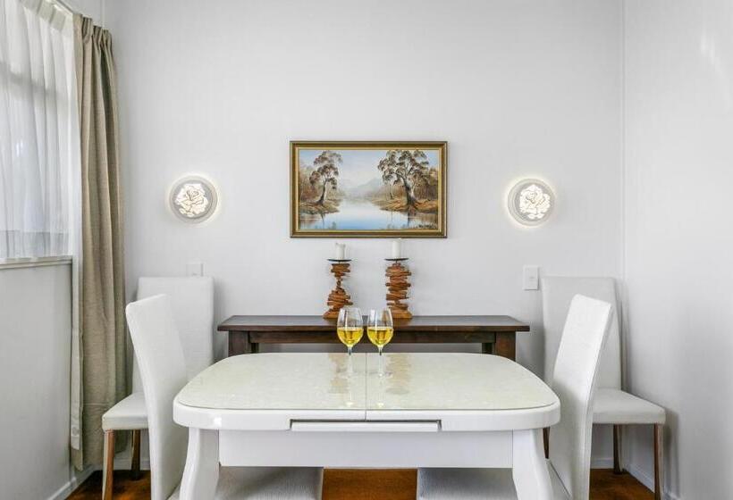 발코니가 있는 스위트, Taupo Thermal Motel & Spa