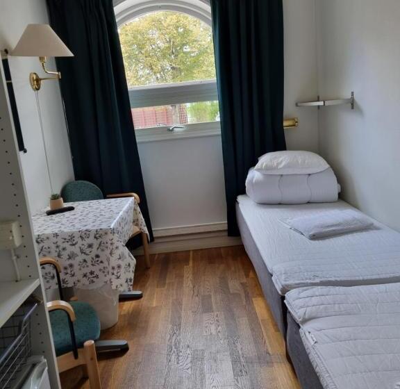 带共用浴室的标准房间, Torget Vandrarhem