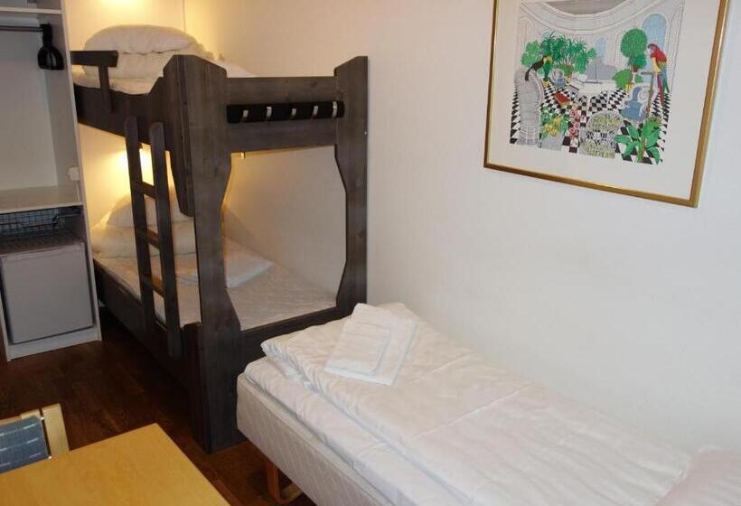 标准三人间共用浴室, Torget Vandrarhem