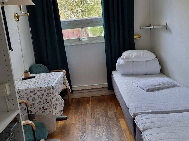 带共用浴室的标准房间, Torget Vandrarhem