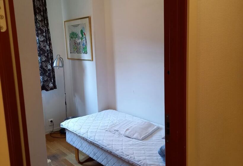 标准单人间共用浴室, Torget Vandrarhem