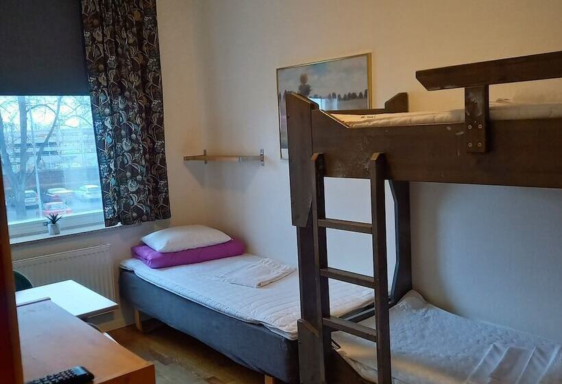 标准三人间共用浴室, Torget Vandrarhem