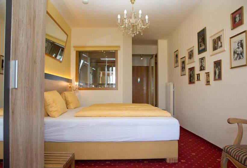 غرفة قياسية مطلّة علي البحيرة, Villa Desiree   Hotel Garni   Adults Only