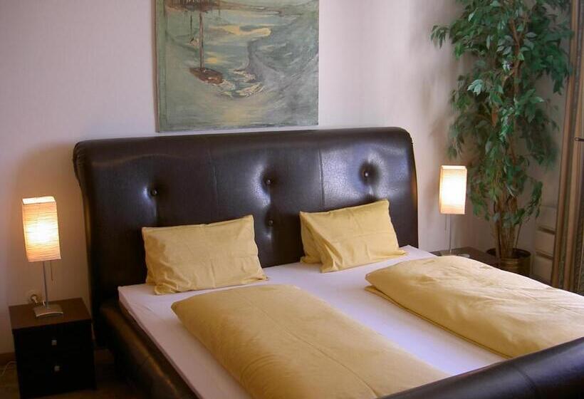 جناح مطل على البحيرة, Villa Desiree   Hotel Garni   Adults Only