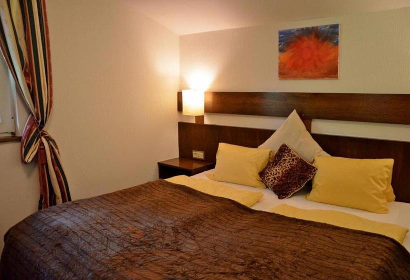 شقة غرفة نوم واحدة مزودة بشُرفة, Villa Desiree   Hotel Garni   Adults Only