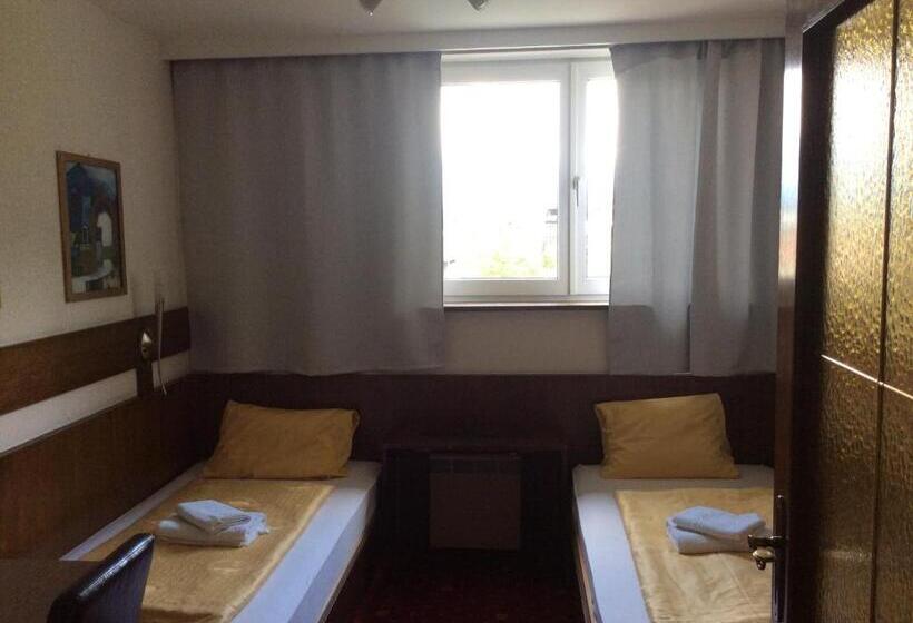 شقة بغرفتي نوم, Villa Desiree   Hotel Garni   Adults Only