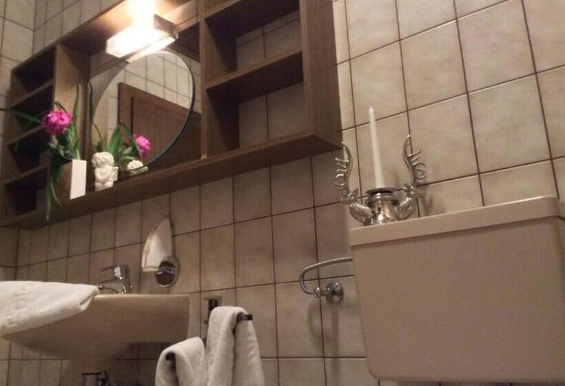 شقة بغرفتي نوم, Villa Desiree   Hotel Garni   Adults Only