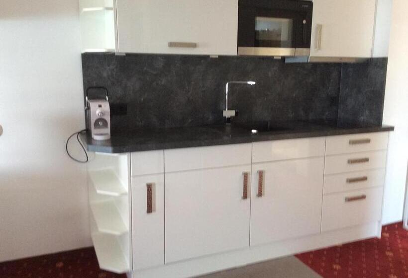 מיטת קינג בסוויטה, Villa Desiree   Hotel Garni   Adults Only