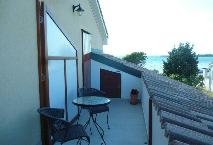 스탠다드 발코니 룸, Bed&breakfast Vanni