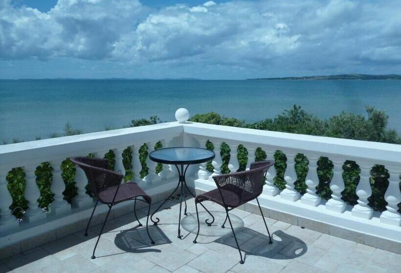 스탠다드 테라스 룸 바다 전망, Bed&breakfast Vanni