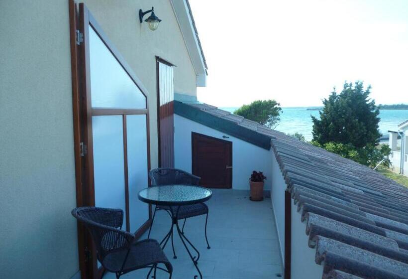 스탠다드 발코니 룸 측면 바다 전망, Bed&breakfast Vanni