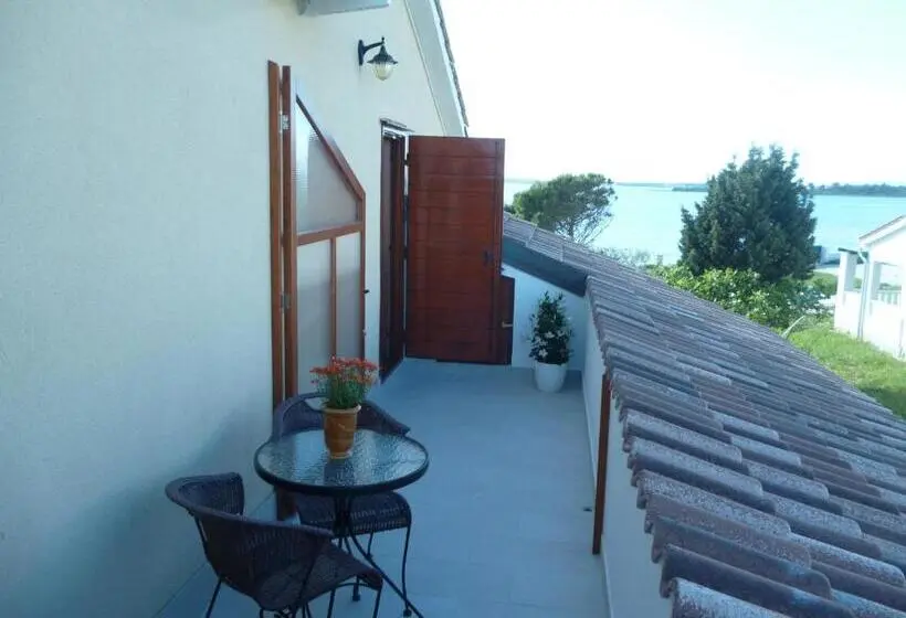 Standard Room with Balcony Side Sea View, Bed&breakfast Vanni