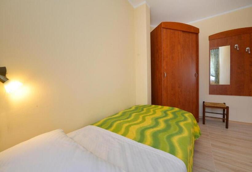 غرفة كلاسيكية ثلاثية, Bed And Breakfast Julia