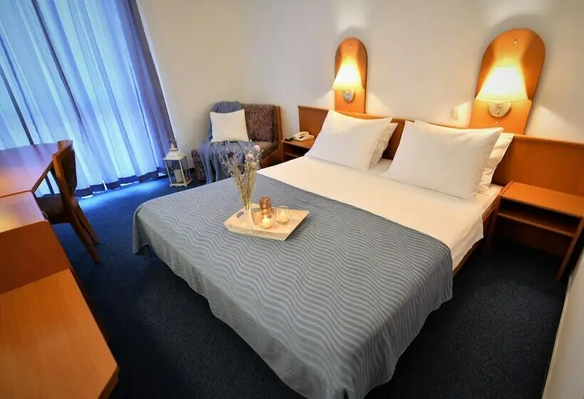 Quarto Comfort, Alkar