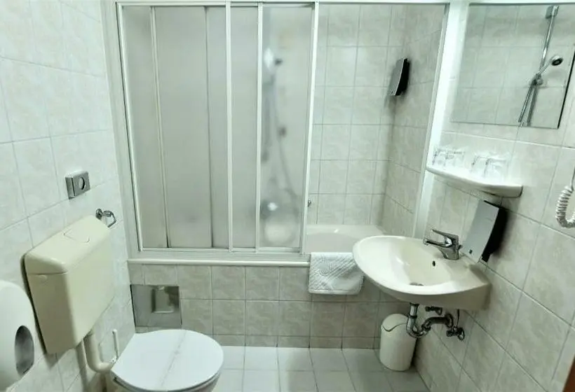 Quarto Familiar, Alkar
