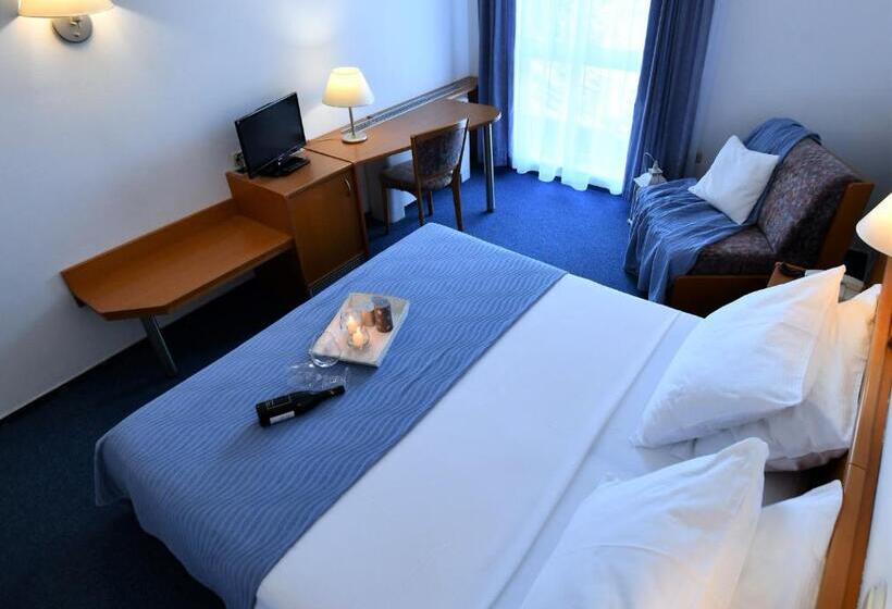 غرفة كومفورت, Alkar