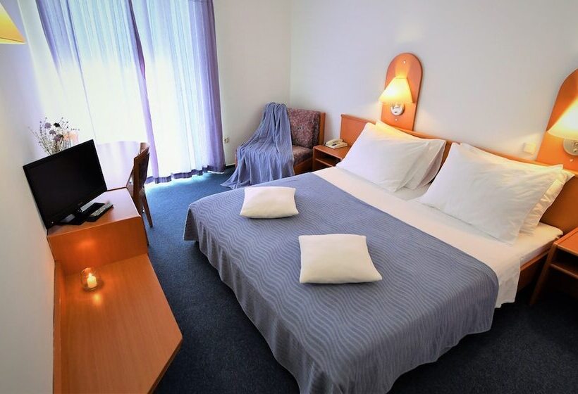 غرفة كومفورت, Alkar