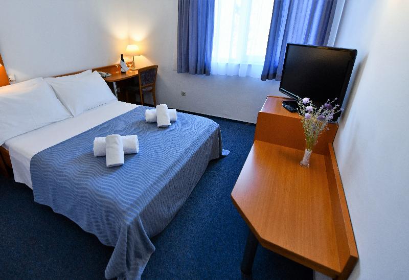 غرفة قياسية, Alkar