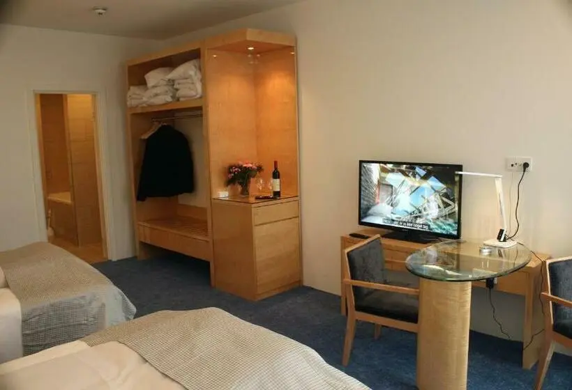 デラックスの４人部屋, Seafront