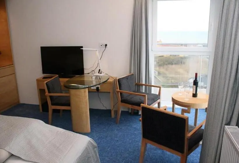 デラックスの４人部屋, Seafront