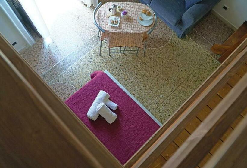 标准间, Appartamento Taranto