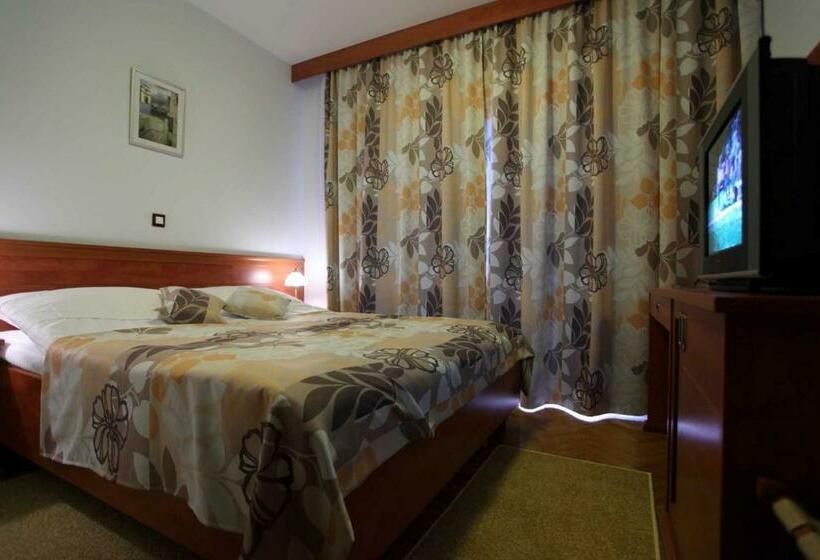 套房, Dorijini Dvori