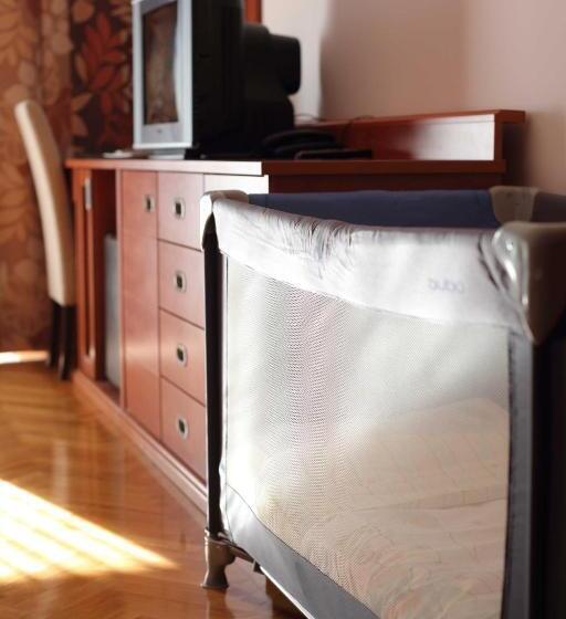 标准间, Dorijini Dvori