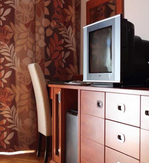 标准间, Dorijini Dvori