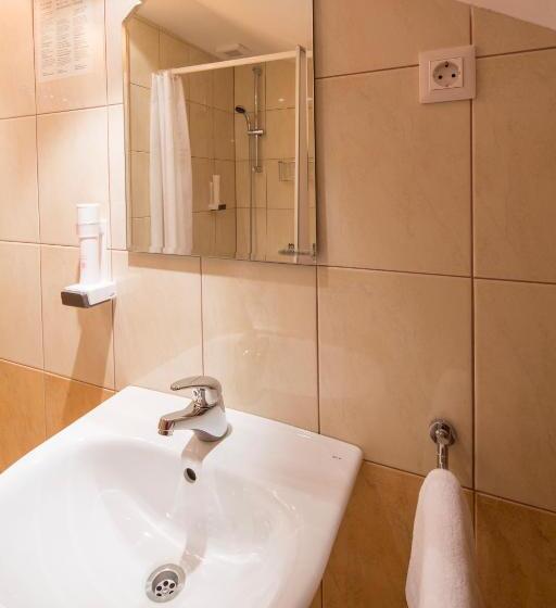 豪华套房, Dorijini Dvori