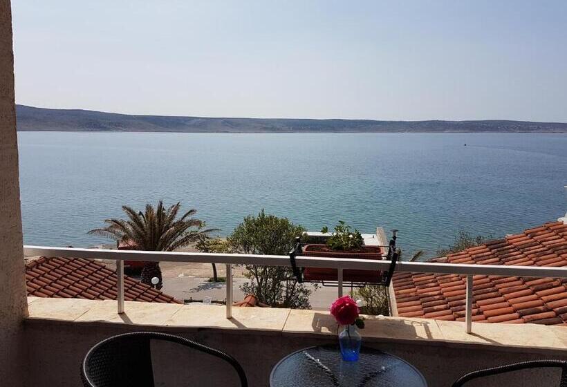 스탠다드 발코니 룸, Bed And Breakfast Miramar