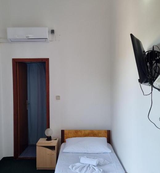 Номер Стандарт Индивидуальный с Балконом, Bed And Breakfast Miramar